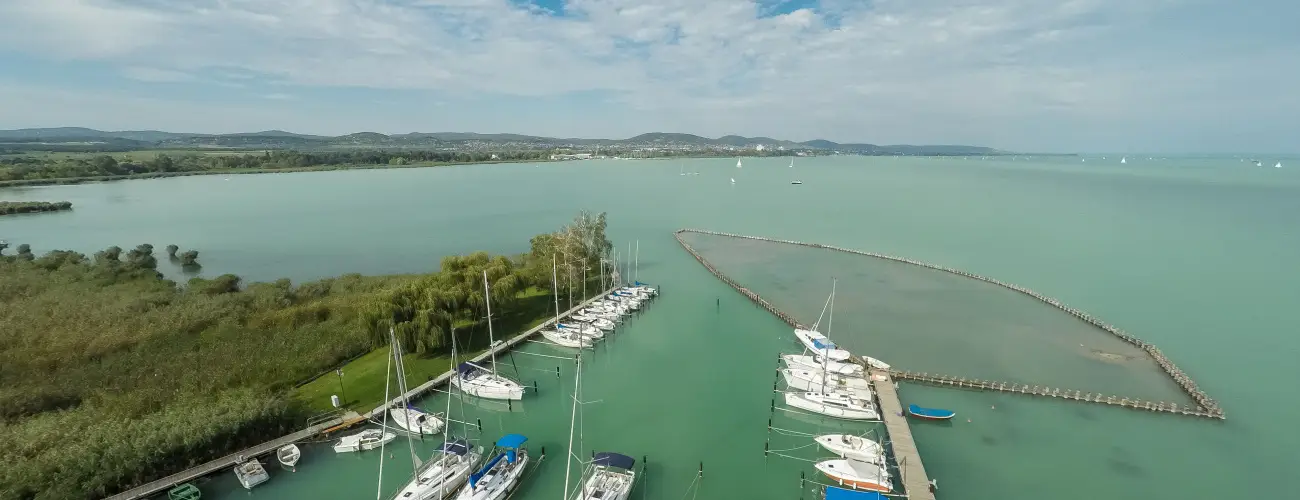 Aquilo Hotel Panorma Tihany Tihany - Balatoni kedvezmnyes rak reggelis elltssal (1 jtl)