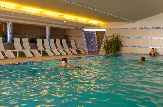 Zenit Hotel Balaton - Balatoni kedvezmnyes rak flpanzis elltssal (1 jtl)